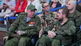 Министерство здравоохранения заявило, что с середины 2023 года психолого-психиатрическую поддержку получили сотни тысяч участников боевых действий, по всей стране открыты тысячи специализированных кабинетов и запущены новые формы мониторинга и сопровождения.