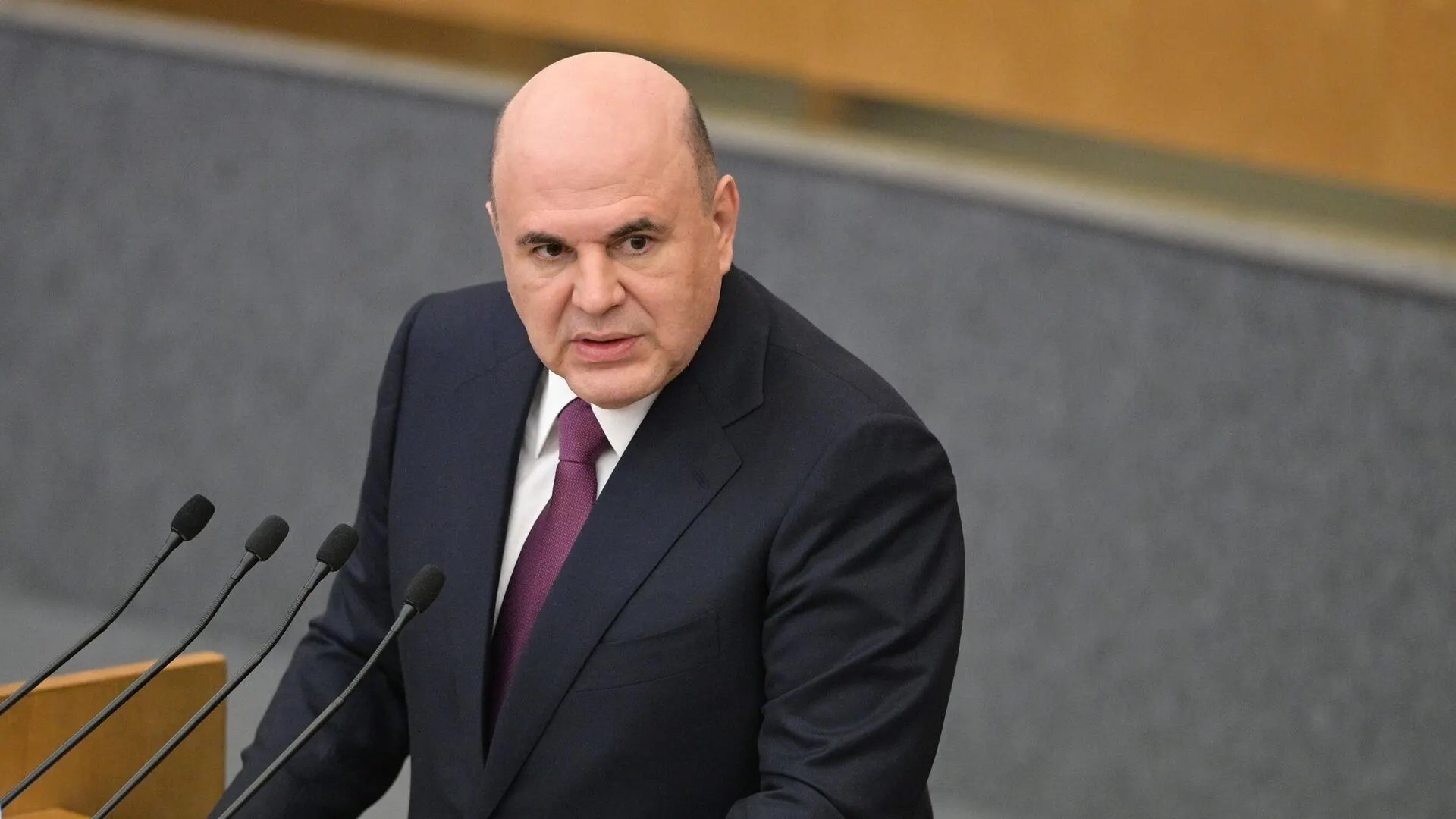 Ассоциация компаний электронной торговли поддержала идею поэтапного введения НДС на импортные товары, предупредив, что резкое ужесточение налогообложения может вытолкнуть покупателей в серые каналы и ударить по выручке российских продавцов.