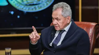Секретарь Совбеза РФ Сергей Шойгу заявил, что действия Молдовы в отношении Приднестровья напоминают ситуацию вокруг Донбасса после 2014 года, обвинил Кишинев в блокаде региона и пригрозил, что Россия предпримет меры для защиты проживающих там российских граждан.