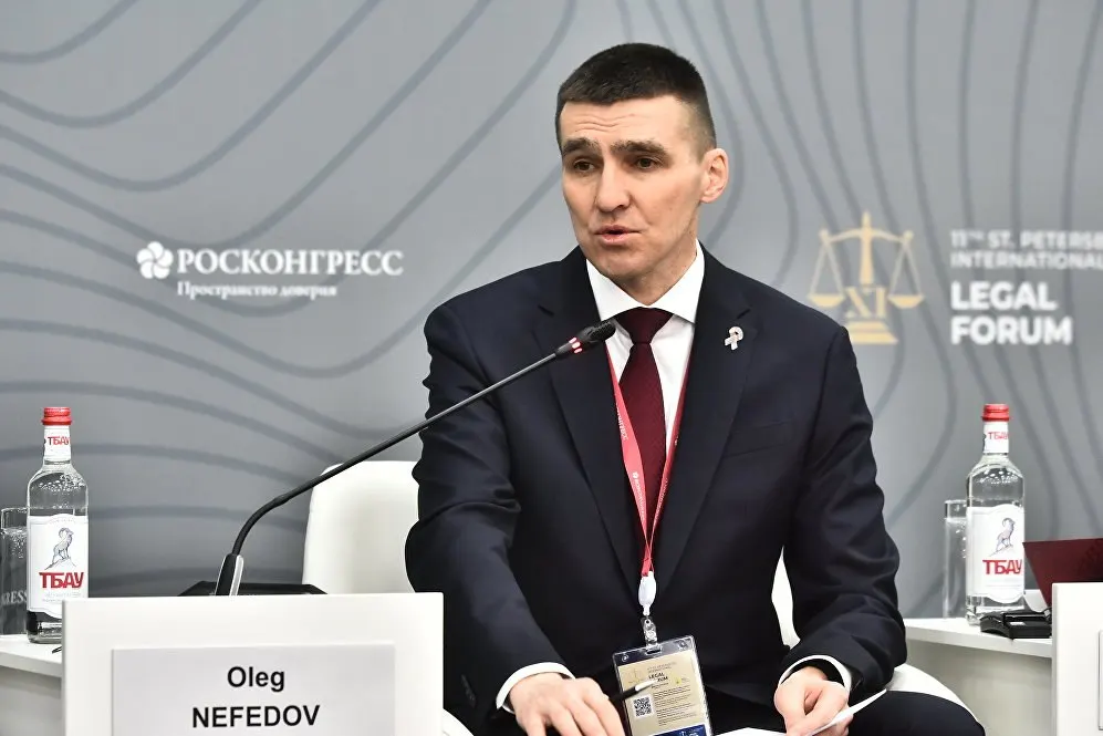 Высшая квалификационная коллегия судей 26 мая рассмотрит рекомендацию по назначению судьи Верховного Суда Олега Нефедова заместителем председателя и главой коллегии по гражданским делам. Нефедов известен решениями о признании ряда организаций экстремистскими и их запрете.