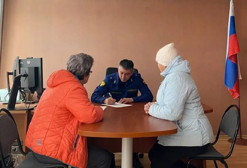 Сенаторы по предложению президента одобрили перевод Сергея Паволина — прокурора Мурманской области — на аналогичную должность в Иркутске. В регионе рассчитывают, что он сосредоточится на наведении порядка в сфере ЖКХ.