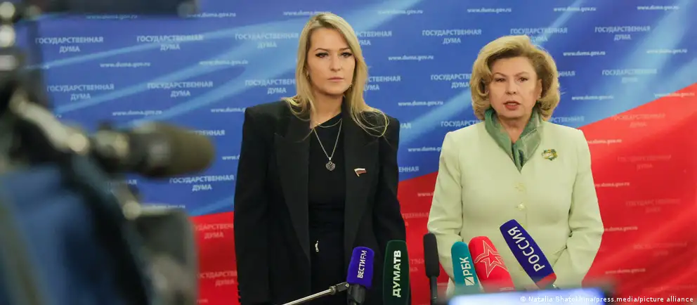 Госдума утвердила Яну Лантратову на пост омбудсмена. Она объявила приоритетной помощью участникам «СВО» и их семьям, а правозащитники оценивают назначение критически.