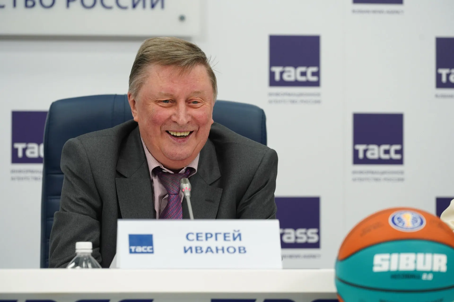 Государственный деятель скончался в 73 года. Близкий друг отметил, что общались с ним всего три дня назад.