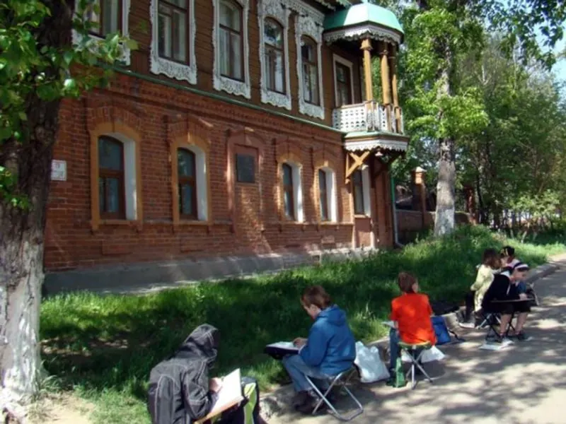 Депутат Госдумы от Новосибирской области сообщил о случаях закрытия и «объединения» детских школ искусств. По его словам, учреждения вынуждают организовывать платные выступления в формате «Пушкинской карты», хотя для этого нет условий.