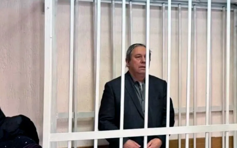 В Октябрьском районном суде Новосибирска рассматривают уголовное дело застройщика Сергея Степанова: ему инкриминируют особо крупное мошенничество и легализацию преступных доходов, потерпевшими признаны 330 человек.