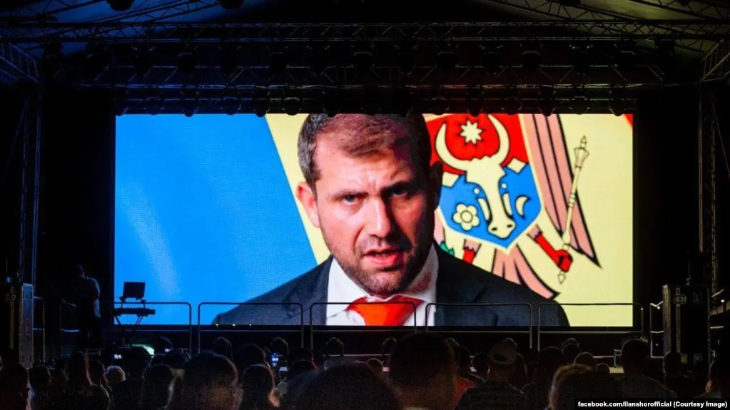 Платежная структура A7, связанная с Кремлём, якобы использовала сеть подставных фирм и международных банков для обхода санкций и перемещения крупных сумм.