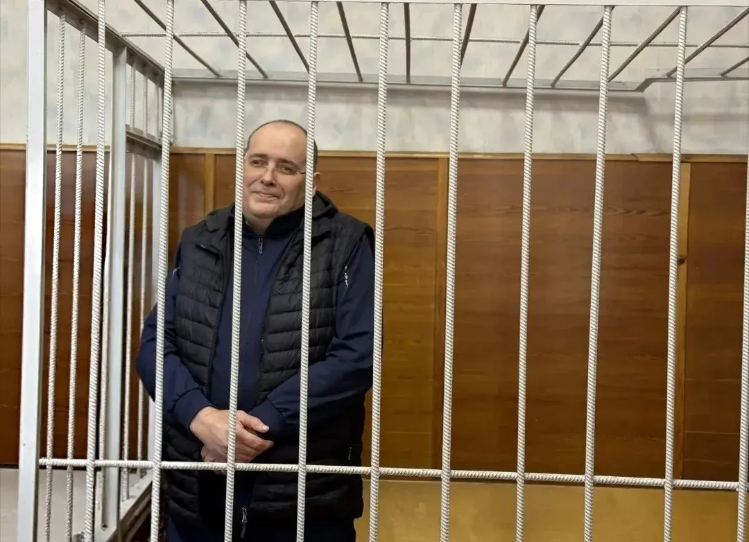 Суд вынес вердикт по делу о взятках в министерстве ЖКХ: общий срок — 14 лет колонии и штраф около 17 млн рублей.