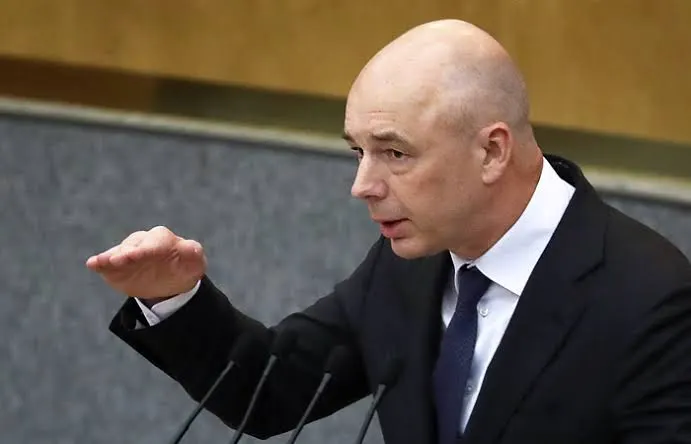 Министр финансов Антон Силуанов заявил на форуме, что каждому финансисту следует иметь запас, приводя в пример Фонд национального благосостояния.