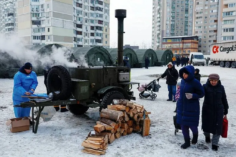 Независимая международная комиссия пришла к выводу, что Россия систематически атаковала энергетическую инфраструктуру Украины, что квалифицируется как военное преступление и преступления против человечности; доклад охватывает период с осени 2022 года и до суровой зимы 2025–2026 годов.