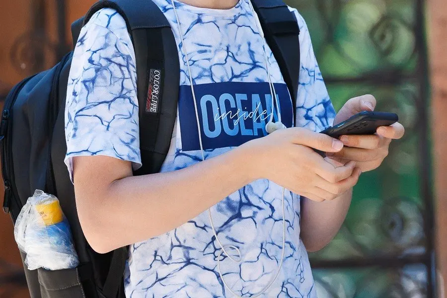 Крупные телеком‑операторы согласились на предложение Минцифры, продлив сроки внедрения маркировки и отложив меры по немаркированным звонкам банков до 2026 года.