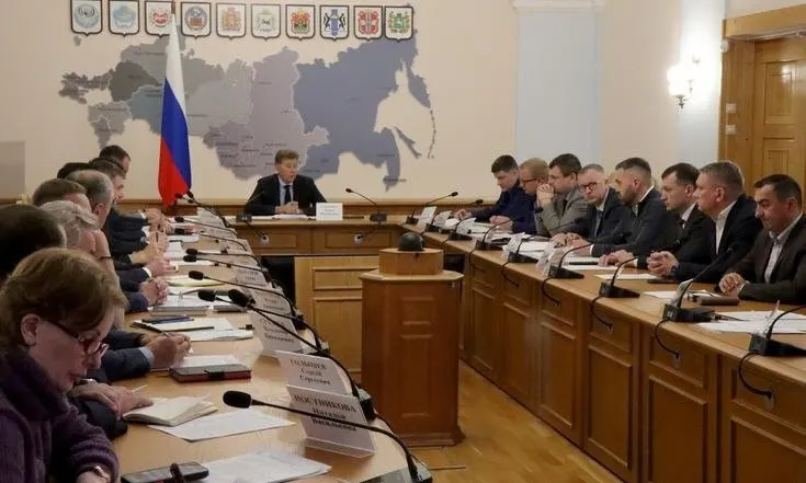 Заместитель полпреда по СФО указал на незавершённые сроки реализации проекта концессионных школ в Новосибирске и потребовал ускорить работы.