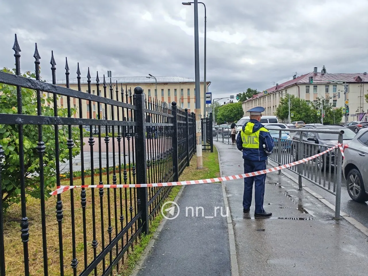 Минобороны сообщает о ночных перехватах 62 беспилотников по регионам; в Нижнем Новгороде повреждено здание областного суда, предварительно пострадавших нет.