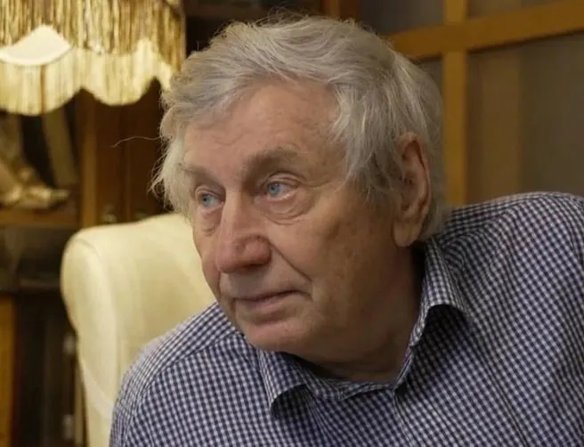 Пётр Иванович Анофриков, основавший в 1973 году киноклуб «Поиск», ушёл из жизни в 77 лет. Его студия стала первой в стране детской киностудией и воспитала не одно поколение творческих людей. Прощание пройдёт 16 мая.