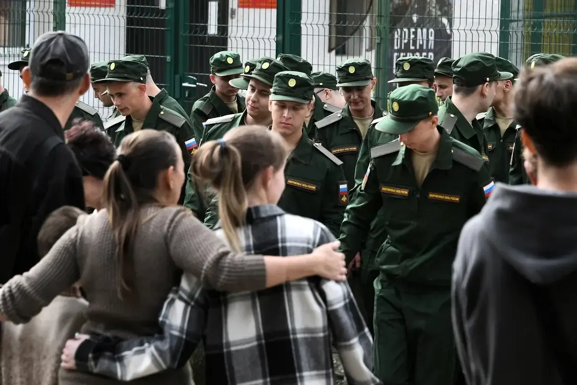 Первая жалоба уже поступила в Верховный суд: женщины оспаривают норму закона, лишающую выплат тех, у кого не было общего несовершеннолетнего ребенка с погибшим.
