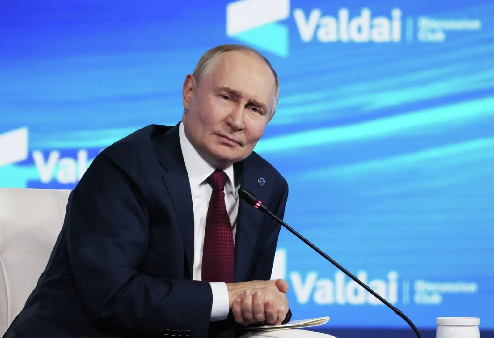 Международный уголовный суд разъяснил: ордер на арест Владимира Путина обязателен для государств‑сторон Римского статута. Исключение — переговоры, организованные под эгидой ООН; приостановление преследования возможно только резолюцией Совбеза по Главе VII.