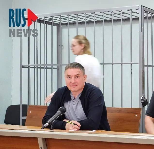 Правозащитник Алексей Соколов оспаривал практику выдачи бумаги и ручки на полтора часа в день, однако Верховный суд признал действующие ограничения соответствующими закону.