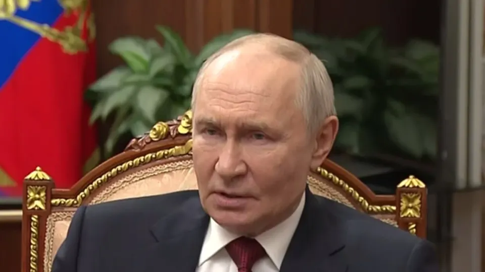 Президент заявил, что Киев предлагал взаимный отказ от дальнобойных ударов и сокращение зоны боевых действий до четырёх оккупированных регионов; добавил, что удары по инфраструктуре создают проблемы, но объекты быстро восстанавливаются.