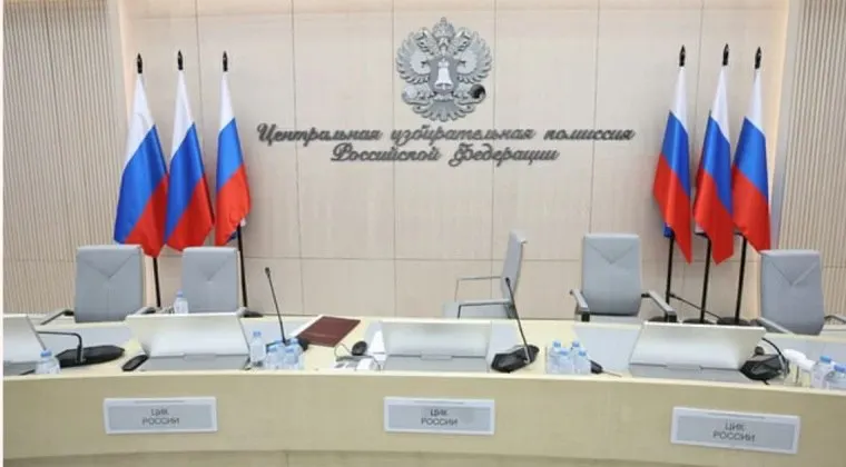 Виктор Толстогузов утверждает, что во время дистанционного электронного голосования 10 сентября 2023 года были изменены отчёты по 494 протоколам: общее число электронных бюллетеней выросло на 109 724. ЦИК отвергает обвинения; дело будет слушаться в Верховном суде 4 июня.