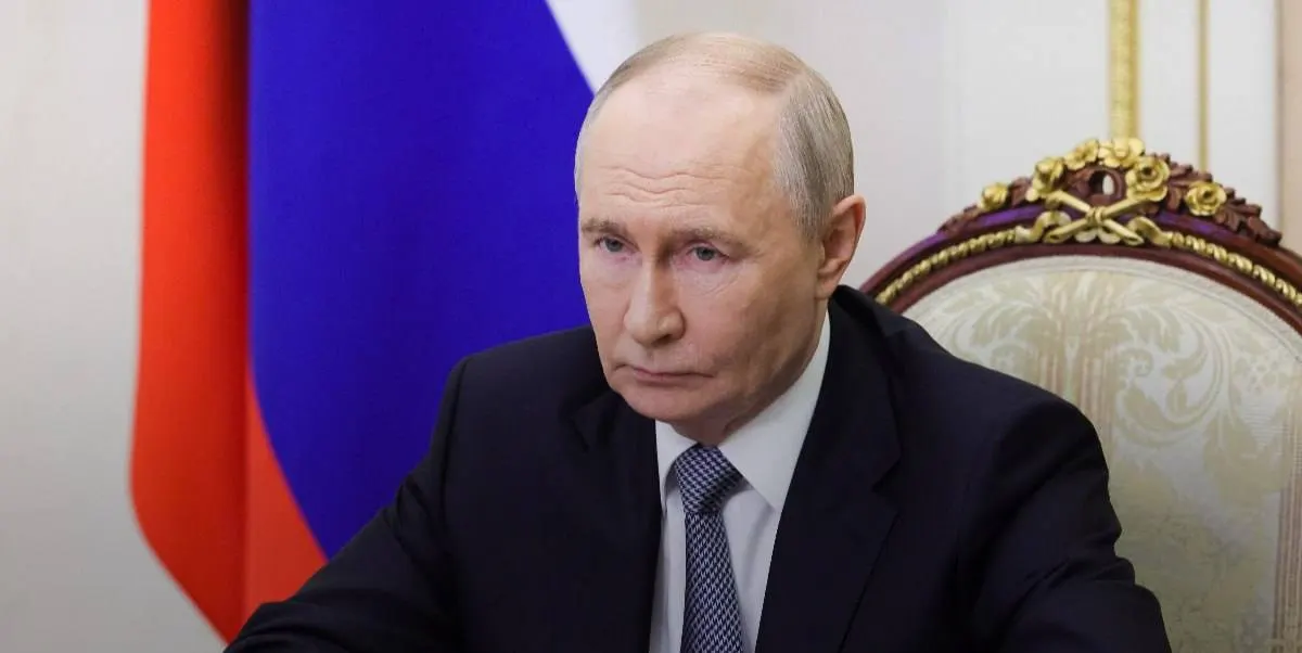 Президент заявил, что по мере ухудшения ситуации на фронте Киев якобы наносит удары по гражданским объектам, пытается нарушить энергоснабжение и повлиять на туристический сезон.