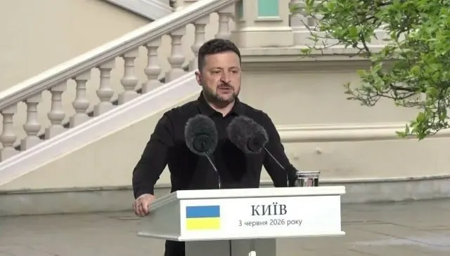 Президент Украины заявил о готовности начать прямые переговоры с лидером России, отметил задержки с американской переговорной группой, предупредил о возможном наращивании ответных ударов и рассказал о создании собственной ПВО и масштабах производства оружия.