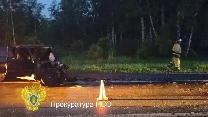 На трассе Р-254 «Иртыш» Volkswagen столкнулся с ВАЗ-21141: 17-летний водитель погиб, двое пассажиров госпитализированы. Возбуждено уголовное дело по ч. 4 ст. 264 УК РФ.