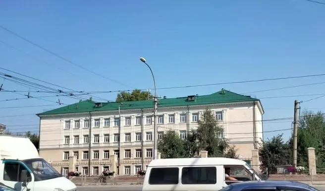 Капитальный ремонт школы в Кировском районе планируют завершить к 1 сентября 2027 года. В городе также продолжают строительство и реконструкцию других образовательных учреждений.
