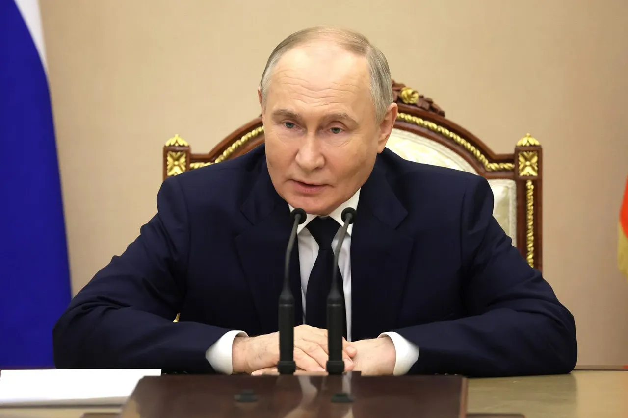 Президент поручил не допустить остановки работ на Балтийском заводе в Петербурге и подчеркнул важность дальнейшей реализации проекта «Лидер».