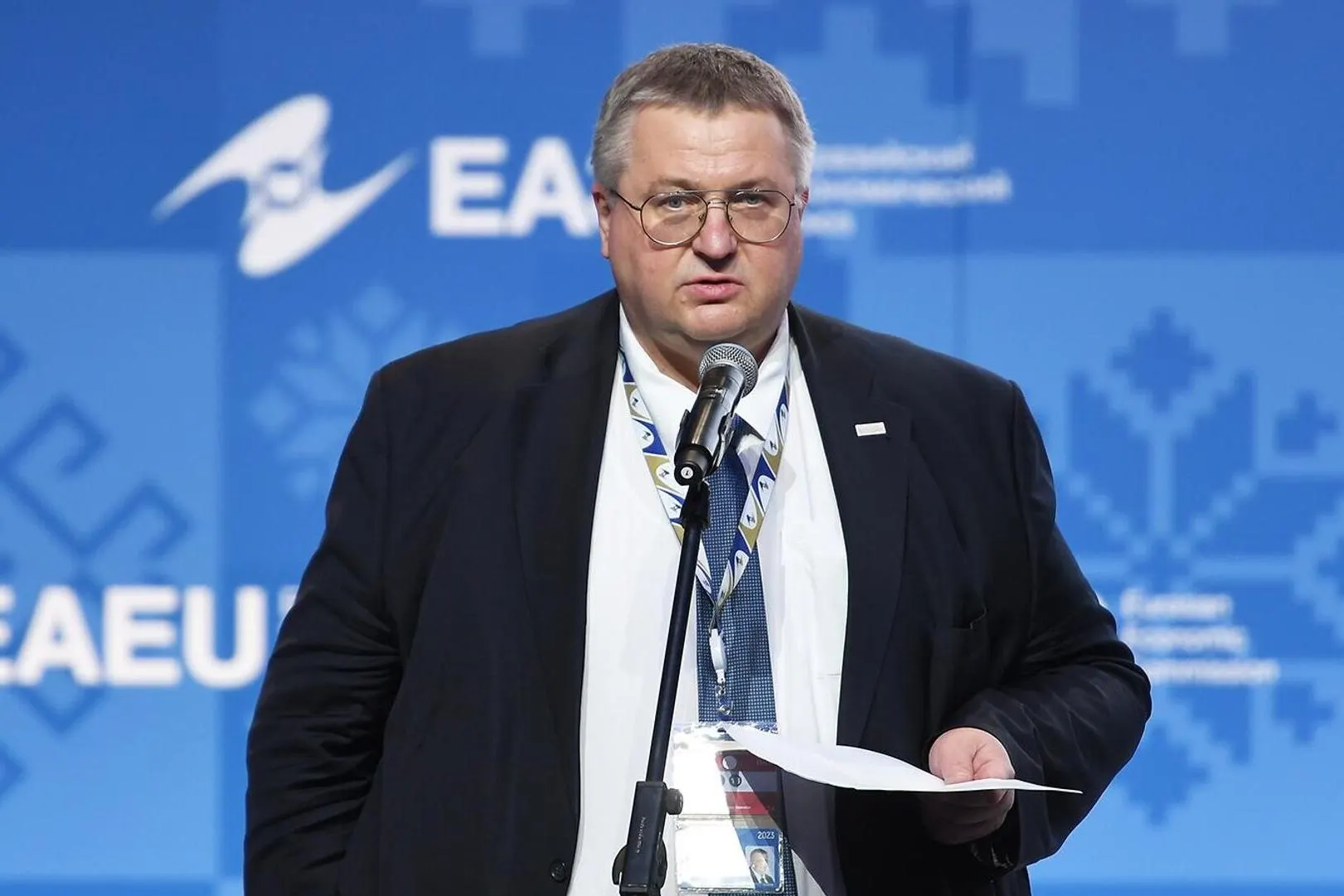 Вице‑премьер заявил, что к декабрю подготовят правовой анализ возможной приостановки членства Армении в ЕАЭС. Дальнейшие меры будут зависеть от итогов парламентских выборов и вектора внешней политики Еревана.