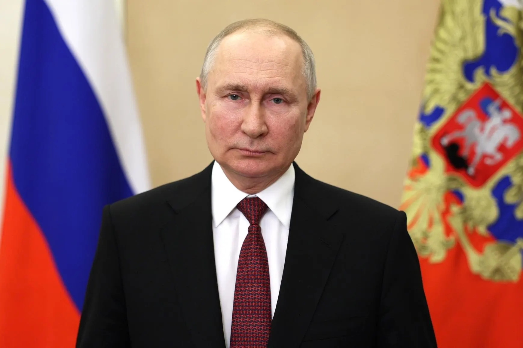 Президент подписал указ, позволяющий фонду «Защитники Отечества» оказывать поддержку дополнительным категориям ветеранов — в том числе инвалидам, получившим ранения при отражении вооружённого вторжения, а также участникам, продолжившим службу в ограниченном статусе.