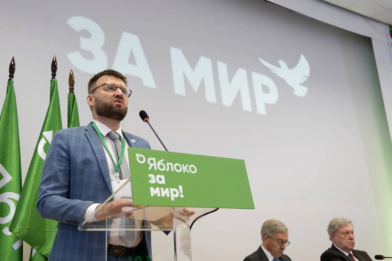 Минюст отклонил обращение Владимира Дорохова о снятии статуса «иноагента», сославшись на якобы политическую деятельность: от поздравлений и поездок в суд до участия в ролике с бумажными самолётиками.