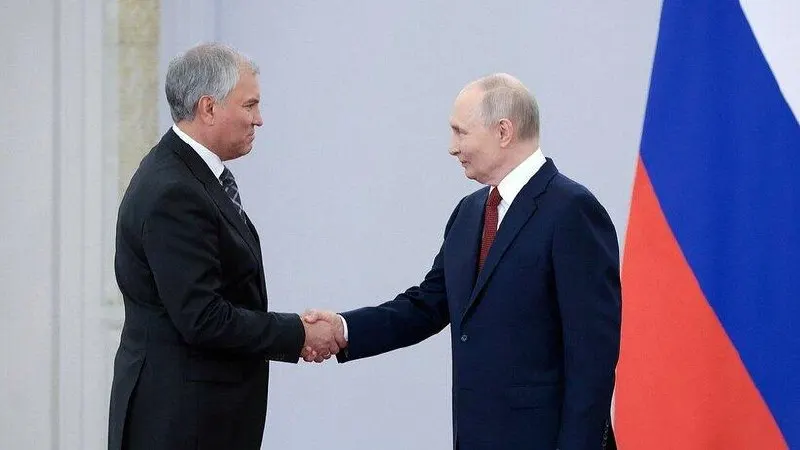 После награждения орденом «За доблестный труд» Володин заявил, что при президенте была выстроена конкурентная партийная система и укреплена эффективность политической системы.