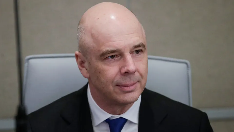 Портал «Электронный бюджет» показывает ухудшение показателей: расходы и дефицит федерального бюджета в 2026 году могут оказаться выше заложенных планов более чем на 1 трлн рублей, а дефицит уже существенно вырос по итогам первого полугодия.