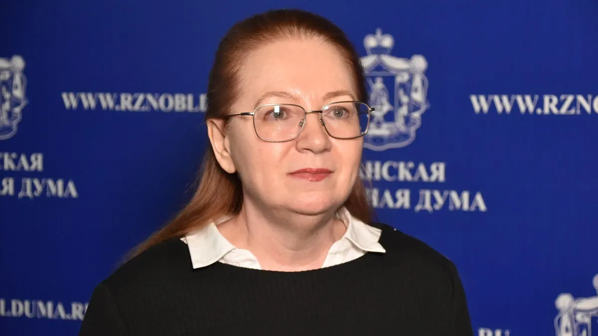 Советник зампреда правления Сбербанка Лиана Пепеляева, родом из Новосибирска, выдвинута «Единой Россией» по Скопинскому округу Рязанской области.