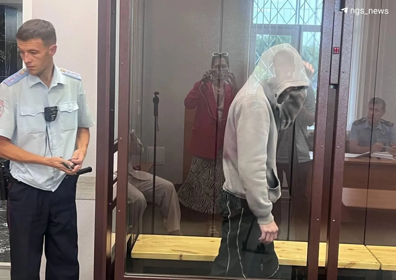 Суд добавил к ранее назначенному сроку ещё 9 лет: в итоге обвиняемый получил 20 лет и 6 месяцев колонии строгого режима за участие в покушении и сокрытие оружия.
