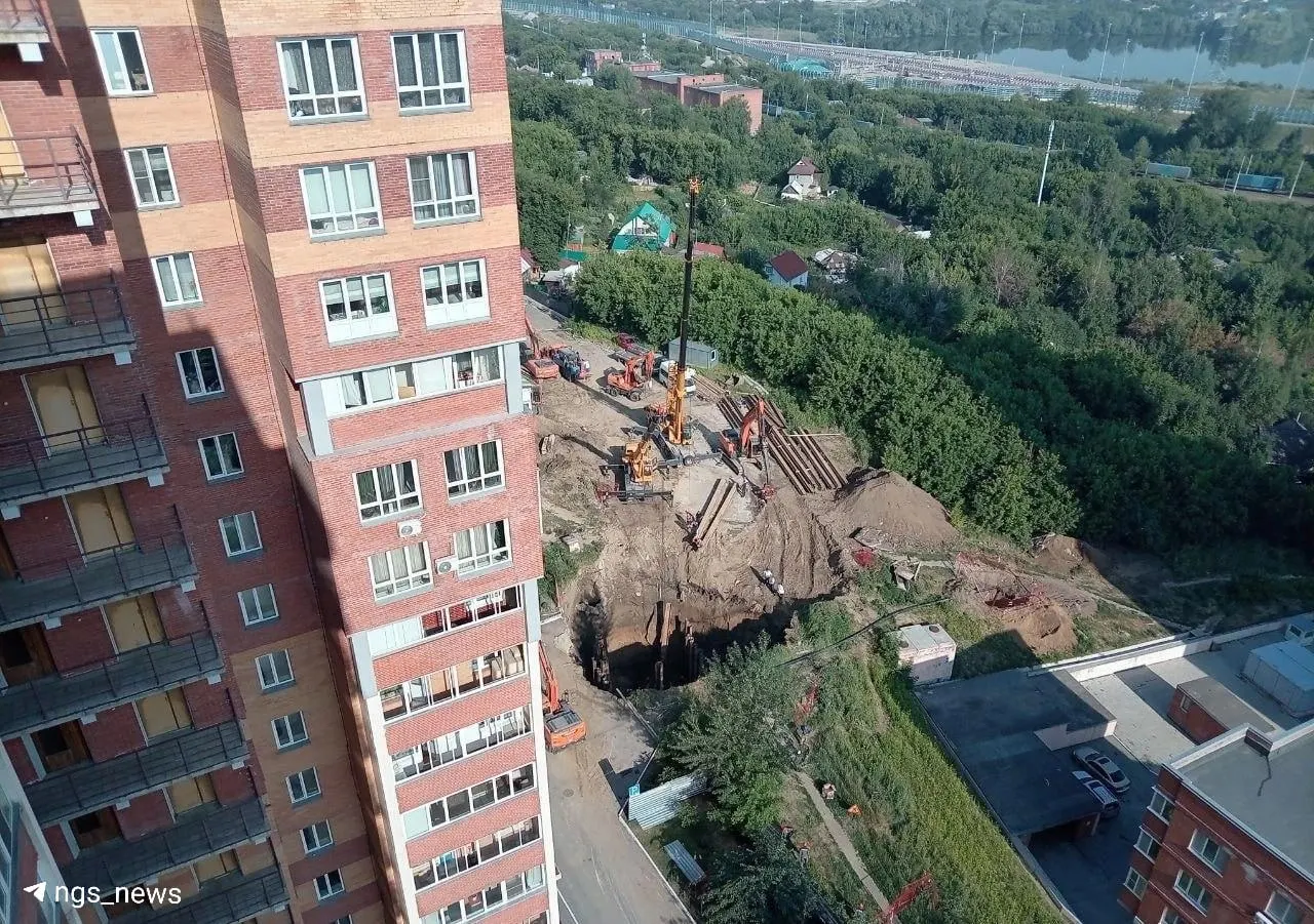 Ремонтные работы после крупной аварии на Горском завершены — воду обещают вернуть в дома в течение нескольких часов, сообщил мэр.