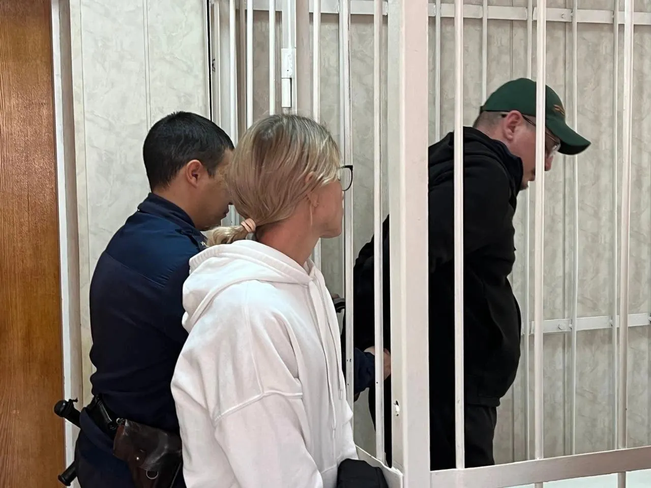 Кассационный суд отменил приговор экс‑руководителю МП «Метро МиР» из‑за противоречий в судебном решении; дело направлено на новое рассмотрение в Октябрьский районный суд Новосибирска.