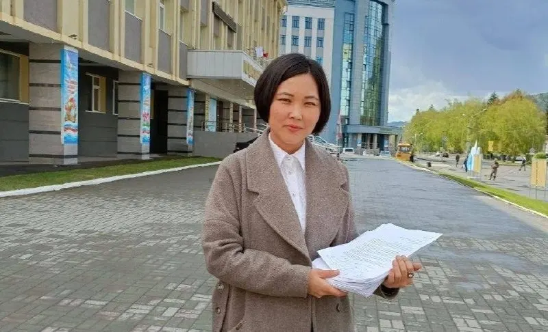 Активистка из Республики Алтай направила Минюсту открытое письмо, в котором критикует практику возбуждения дел и заказных экспертиз, приводящих к лишению свободы за критику власти.