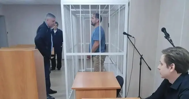 Расследование инцидента продолжается: подозреваемый доставлен в Новосибирск после задержания в Брянской области.