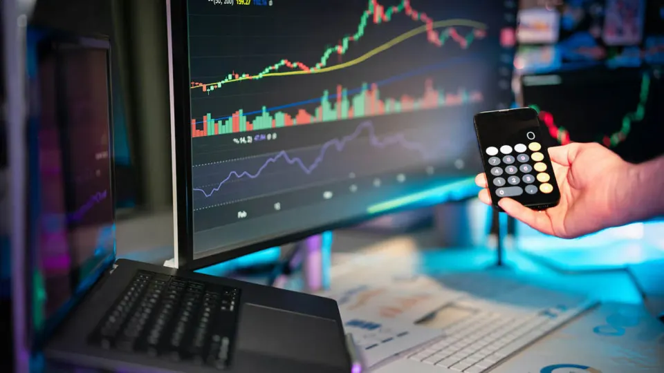 Глава ПСБ предупреждает о рисках заморозки USDT и рассказывает о развитии отечественной платежной инфраструктуры на фоне санкций и ужесточения регулирования.