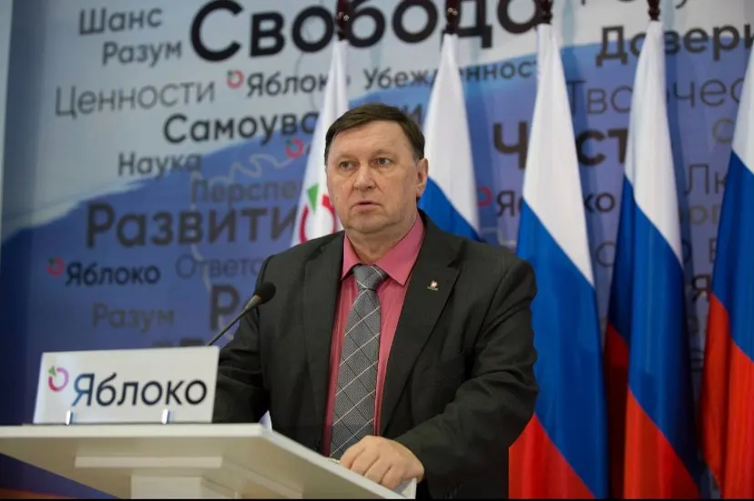 Накануне дня голосования в Москве и Екатеринбурге прошли судебные заседания по снятию кандидатов и административные задержания оппозиции; детали и тенденции по делу и выборного процесса.