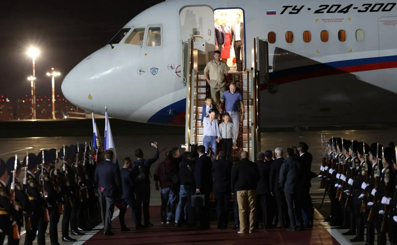 Москва подтвердила начало переговоров по вопросу освобождения заключённых; детали пока не раскрываются.