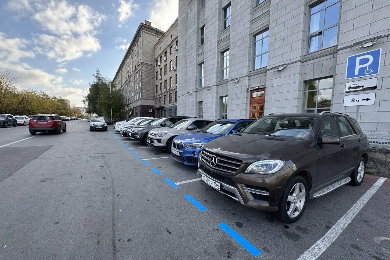 К концу октября на правобережной части города планируется размещение 1320 муниципальных платных мест.