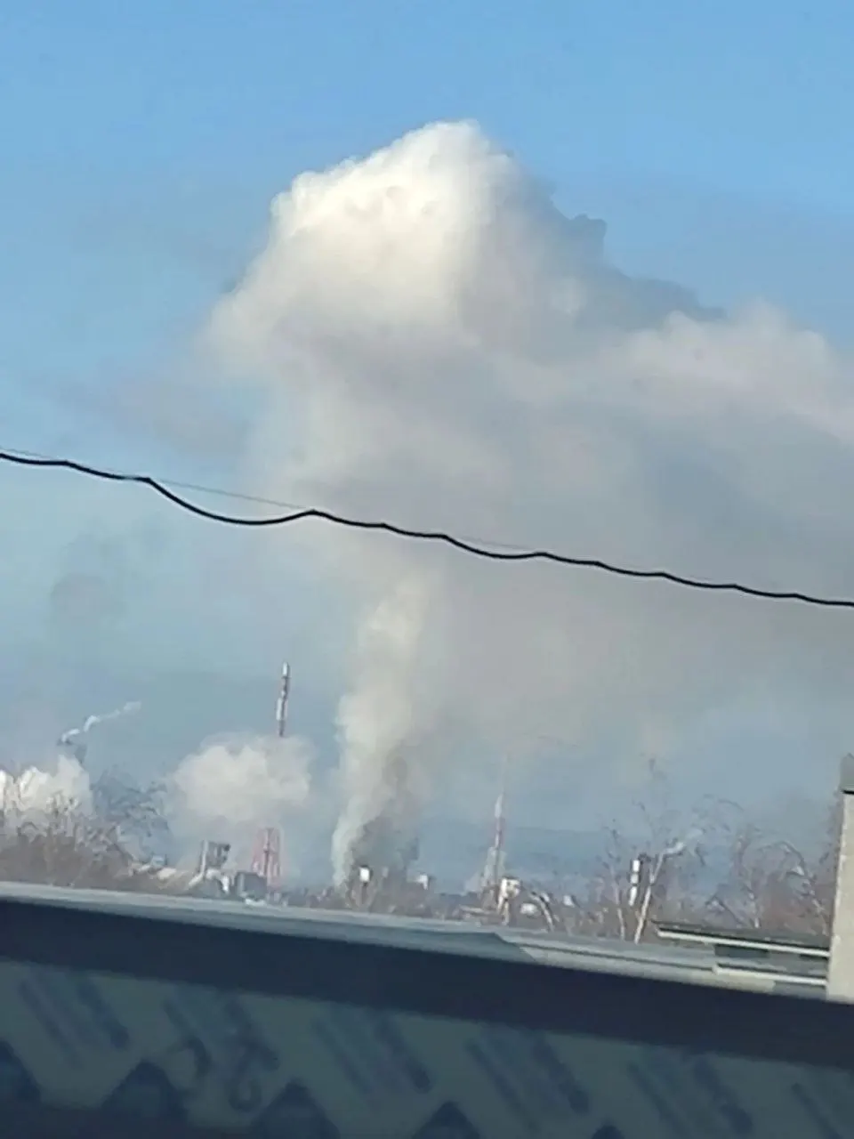 В ночь и утро 23 октября над Нижегородской областью произошли атаки беспилотников: пострадали люди, повреждены жилые дома и образовательные объекты; над регионом сбито около 19 дронов.